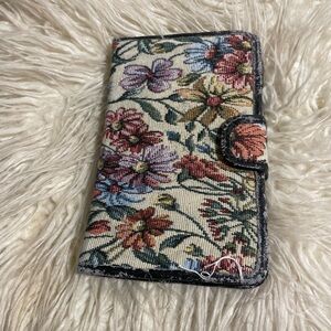 Vintage Floral Tapestry Pill Organizer